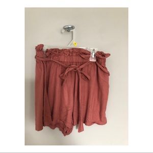 ultra high-rise paper bag shorts! in new condition